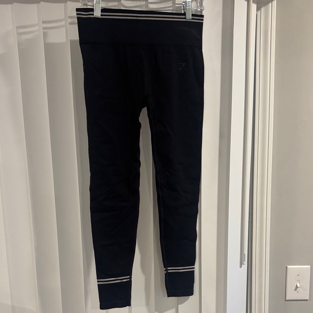 Gymshark black seamless leggings with white stripes size large